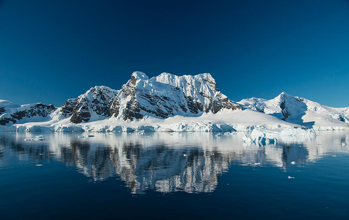 Antarctica-scenery2-700x442